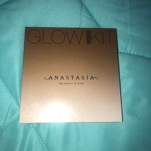 Anastasia Beverly Hills Sun Dipped Glow Kit